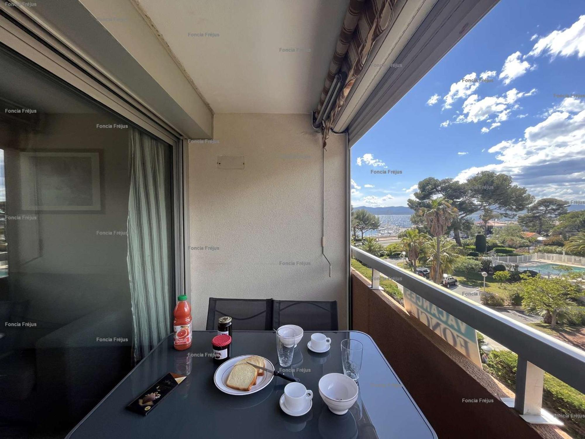 Studio Cabine A St-Raphael Avec Terrasse Et Parking, A 100M De La Plage - Fr-1-226A-23 Saint-Raphaël Zewnętrze zdjęcie